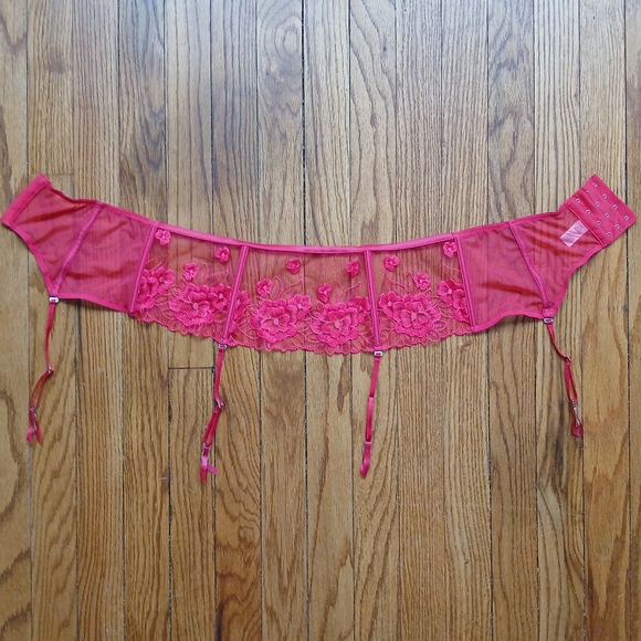 ❤️Victoria's Secret garter belt❤️ - Picture 4 of 5